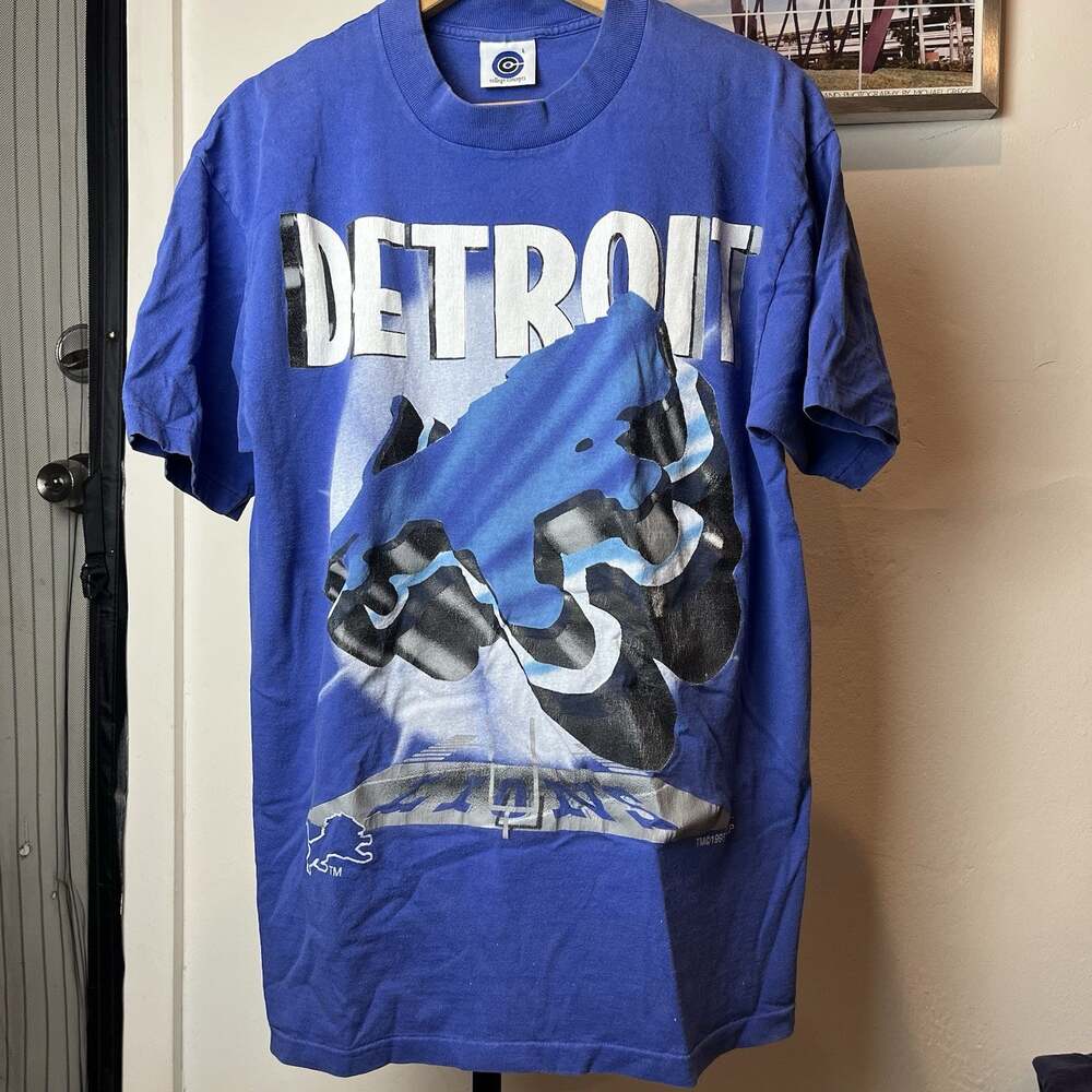 Vintage Vtg 1990s 90s Detroit Lions NFL Blue T-shirt Adult Men’s S Small 20x27